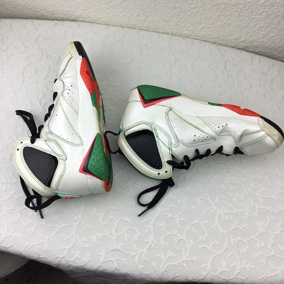 Nike Air Jordan Size 6 Youth Retro Basketball 705417-138 White Verde Sneakers. - Picture 7 of 11